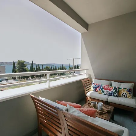 Apartman With Parking Space Seget Donji, - 22549 Trogir