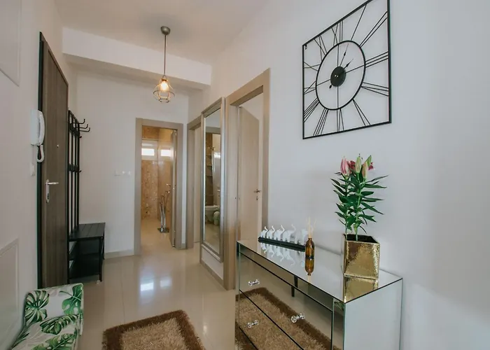 With Parking Space Seget Donji, - 22549 公寓 特罗吉尔