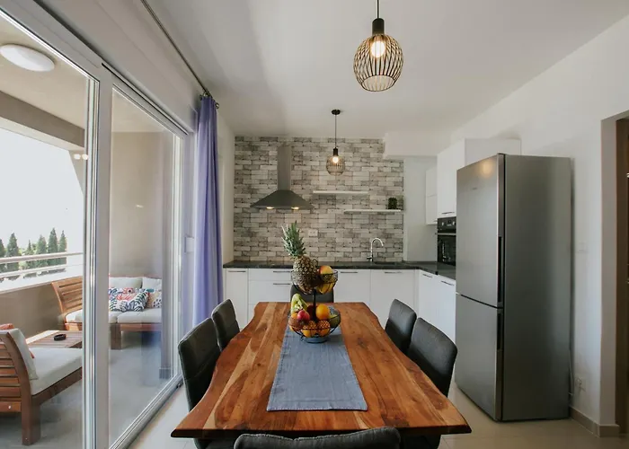 With Parking Space Seget Donji, - 22549